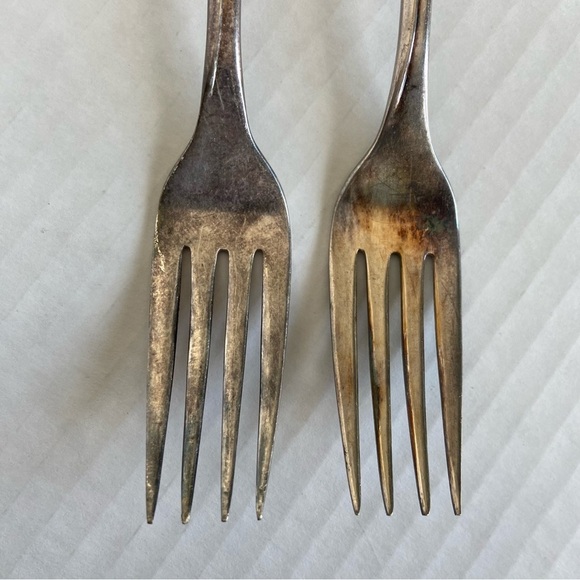 Rogers Bros Exquisite Silverplate Reinforced Forks 2 Forks - Picture 4 of 10